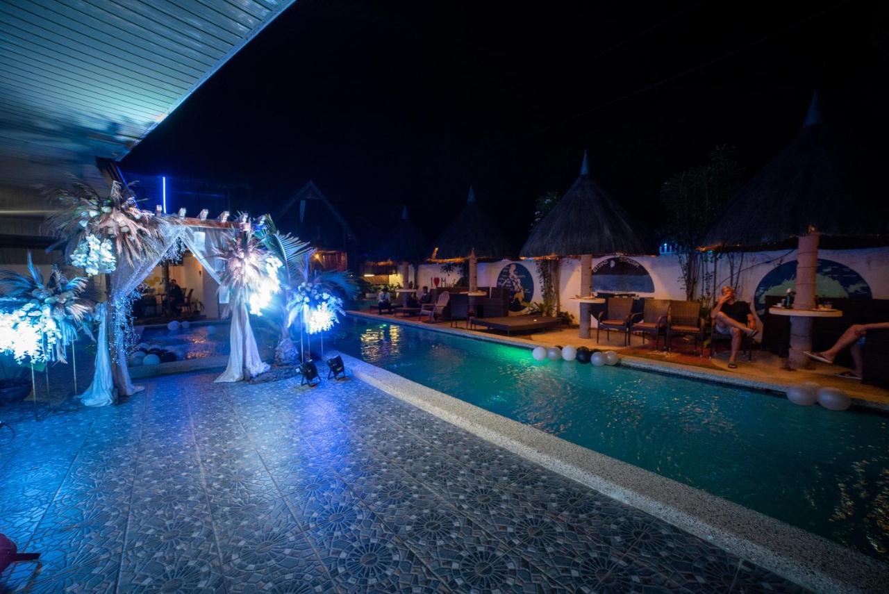 Blue Moon Inn Dauis Exterior photo