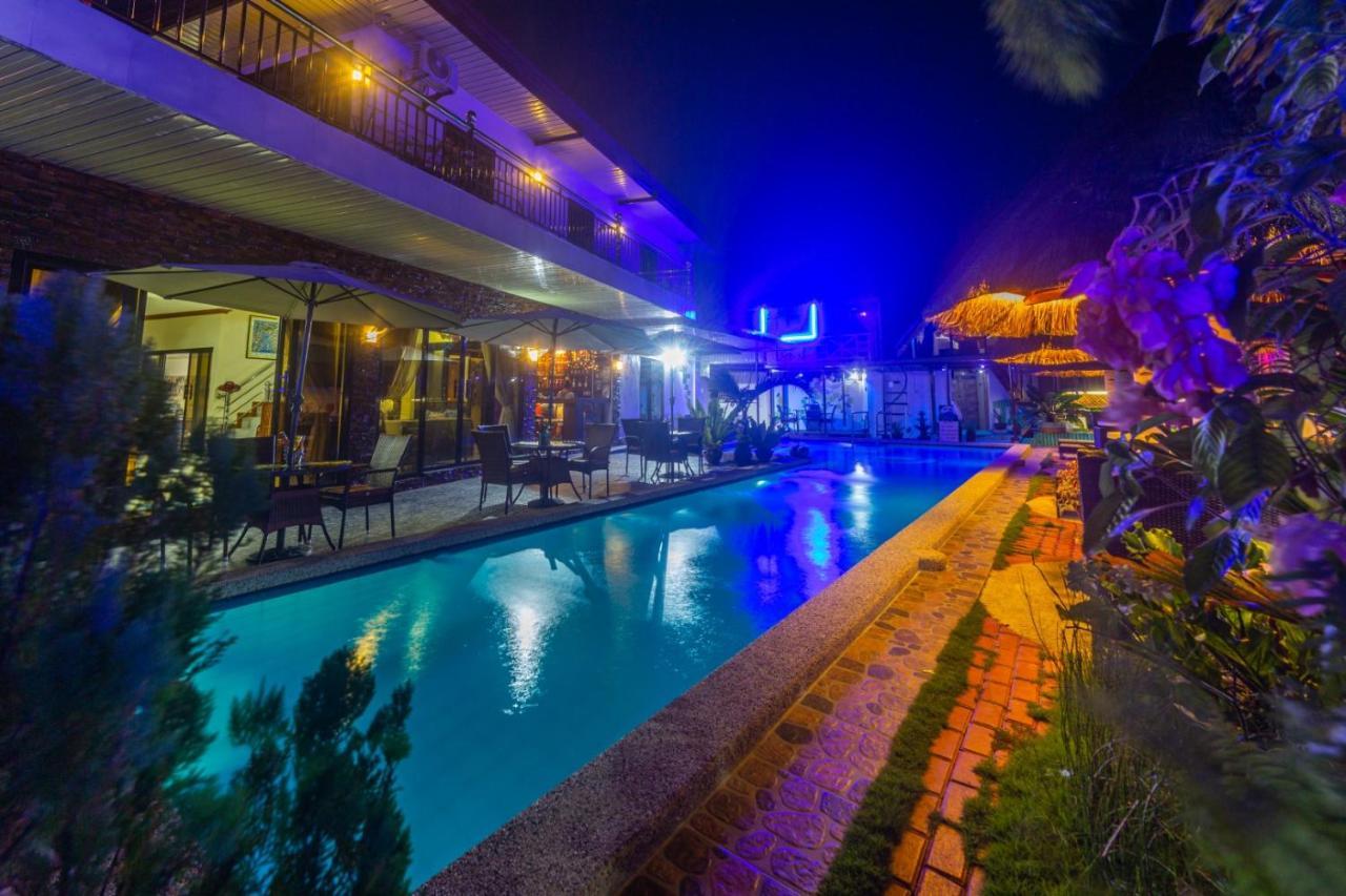 Blue Moon Inn Dauis Exterior photo